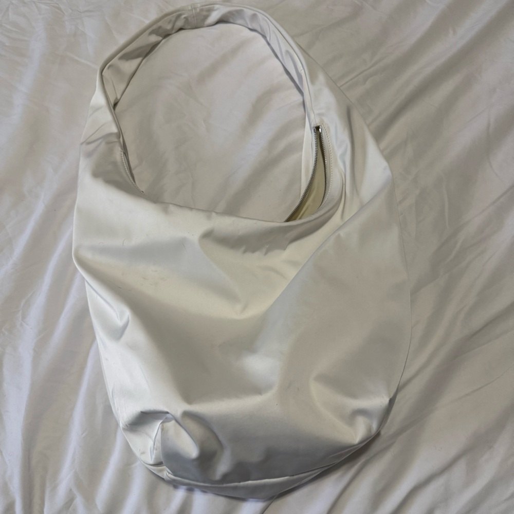 Elegant White Women's Shoulder Bag